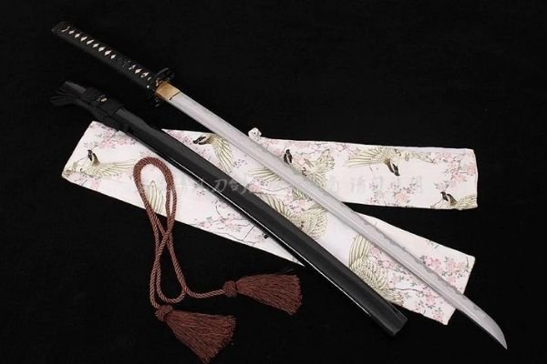 những thanh kiếm đẹp nhất trong anime 45