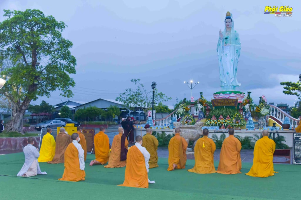 h&igrave;nh ảnh cầu nguyện Phật 0065