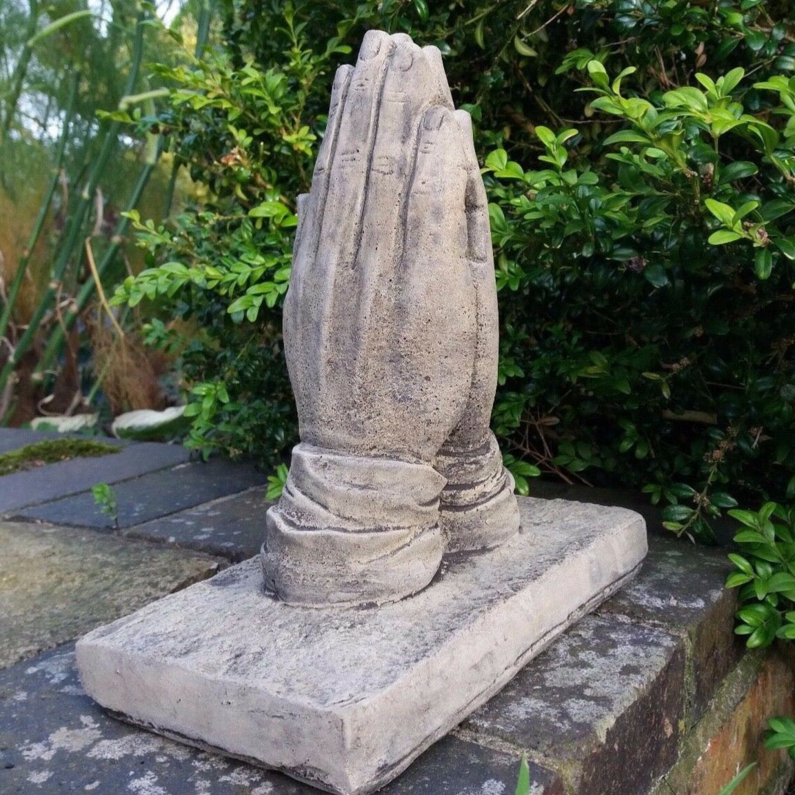h&igrave;nh ảnh chắp tay lạy Phật 0063