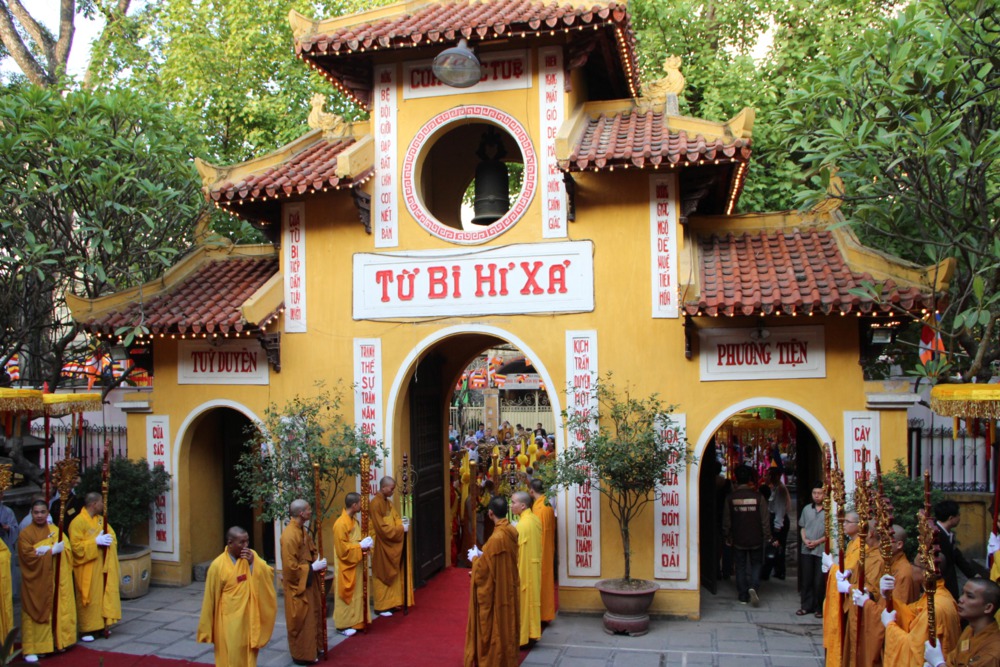 h&igrave;nh ảnh đi ch&ugrave;a lễ Phật 0035