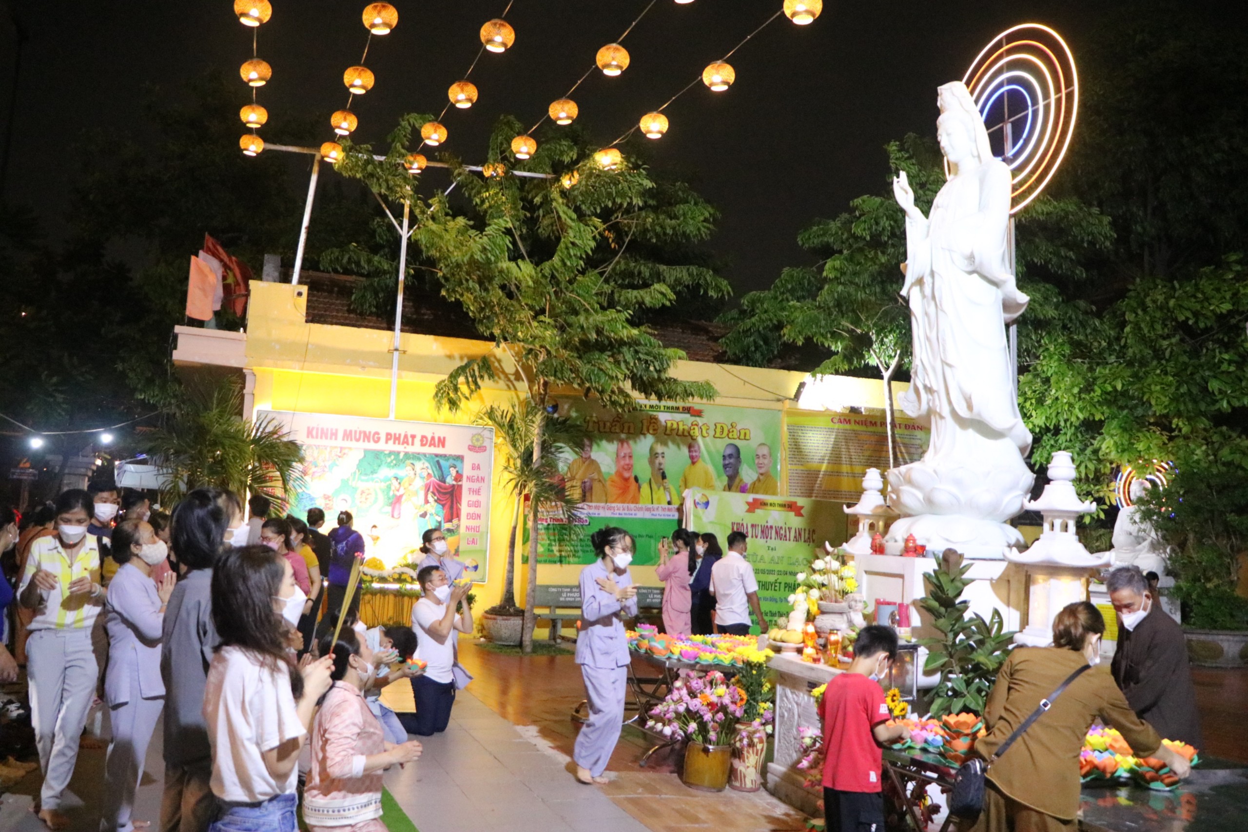h&igrave;nh ảnh đi ch&ugrave;a lễ Phật 0048