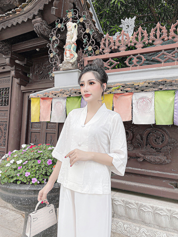 h&igrave;nh ảnh đi ch&ugrave;a lễ Phật 0057