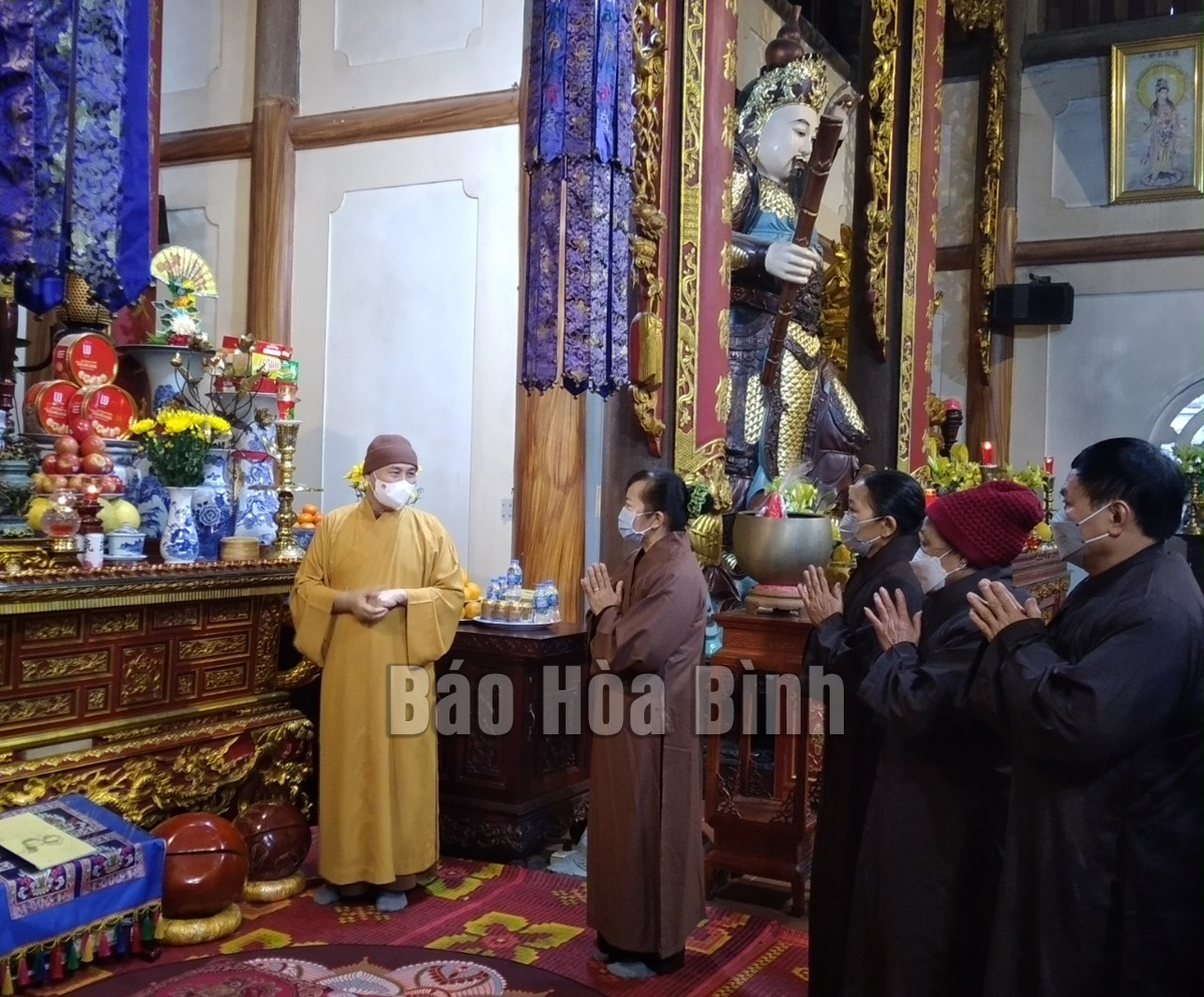 h&igrave;nh ảnh đi ch&ugrave;a lễ Phật 0094