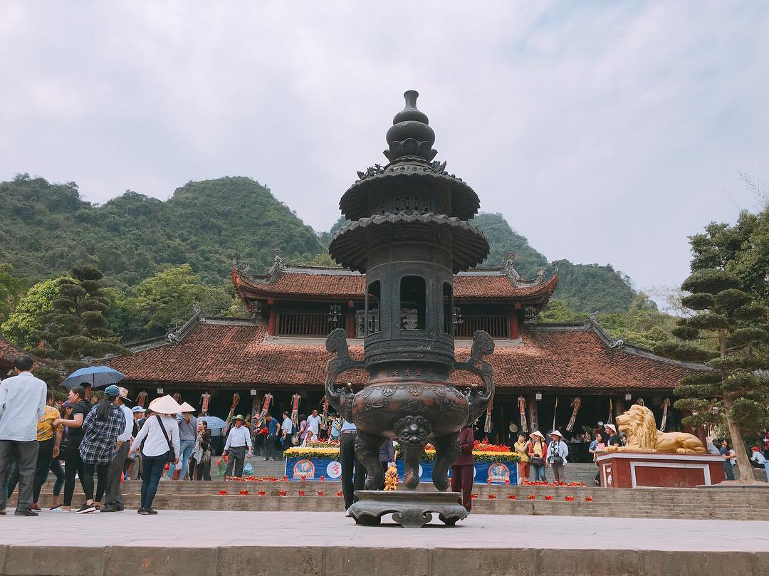 h&igrave;nh ảnh đi ch&ugrave;a lễ Phật 0099