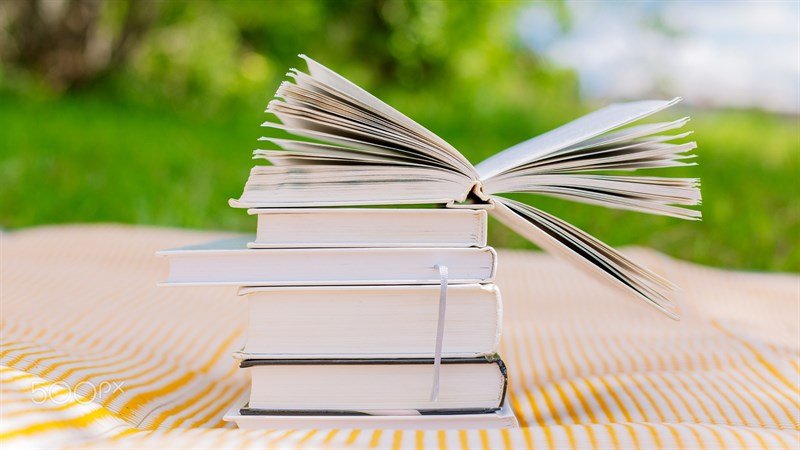 Tạo cảm hứng đọc s&aacute;ch với h&igrave;nh nền s&aacute;ch đầy m&agrave;u sắc v&agrave; chi tiết, ph&ugrave; hợp cho bất kỳ thiết bị n&agrave;o