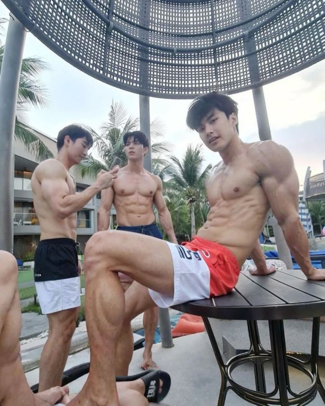 trai đẹp s&aacute;u m&uacute;i nam t&iacute;nh