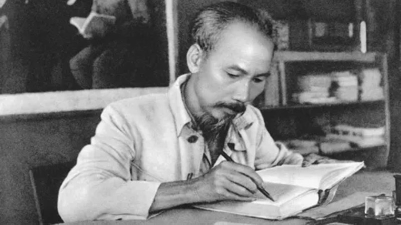 Ảnh B&aacute;c Hồ