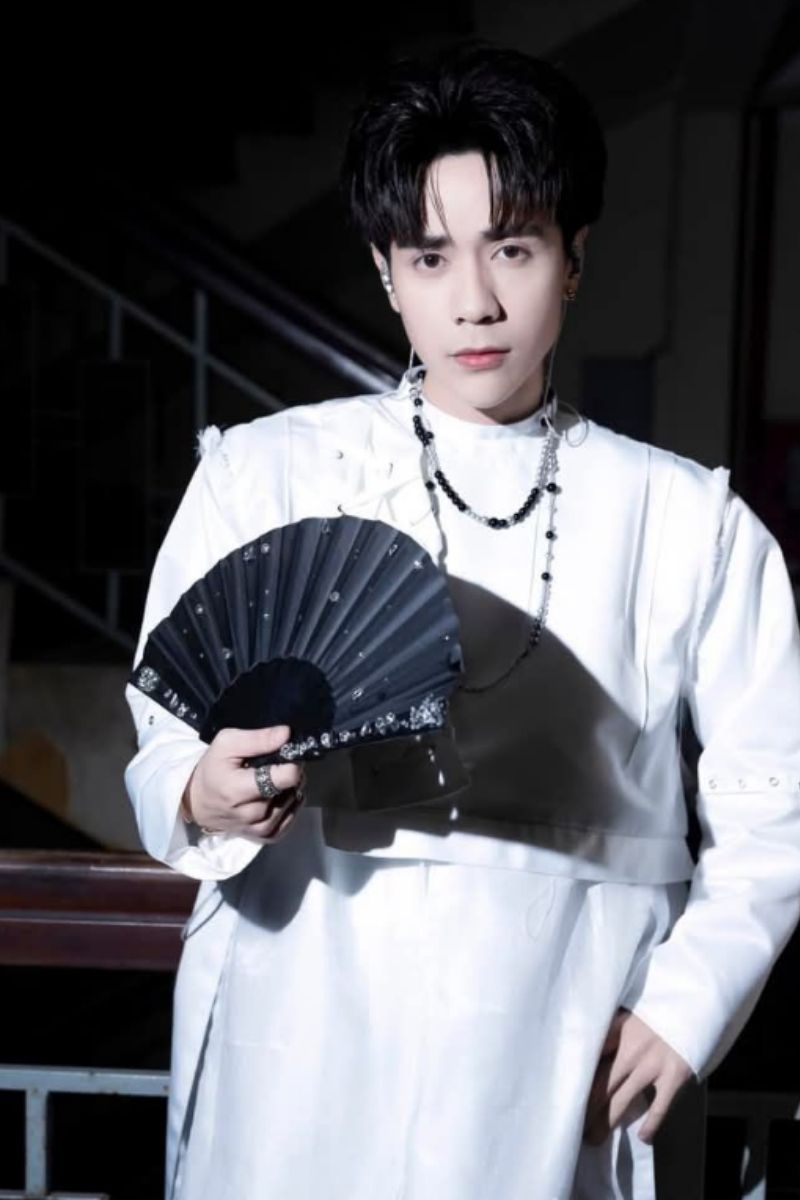 ảnh Quang Hùng masterd 3