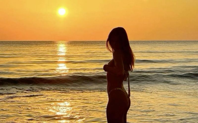 g&aacute;i mặc bikini 16