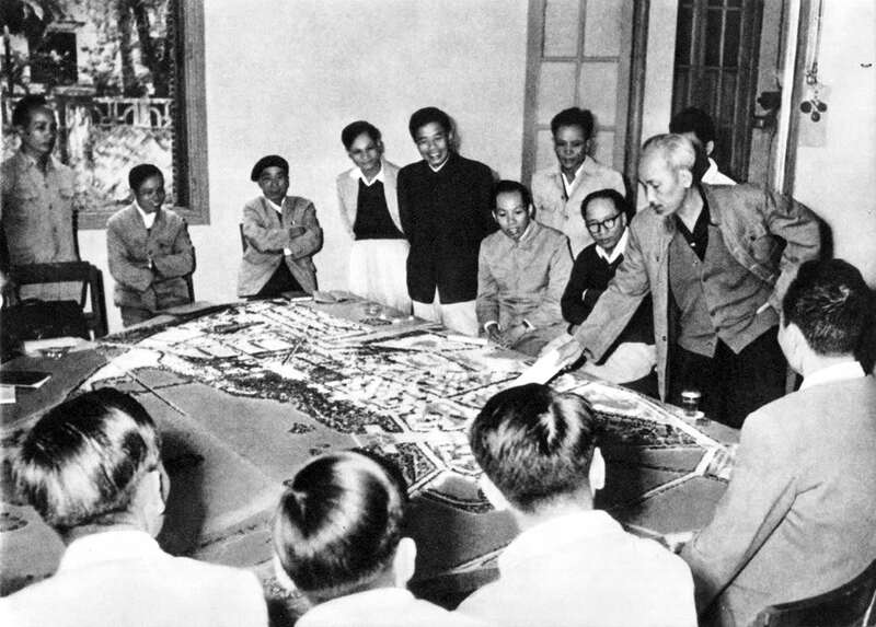 Ảnh B&aacute;c Hồ