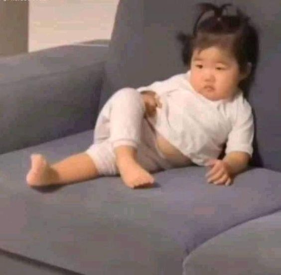 Sắc nét tuyệt đẹp với meme em bé – biểu cảm ngây thơ khuấy đảo cộng đồng mạng