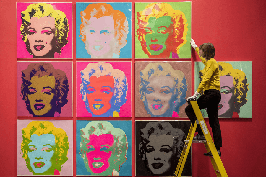 Quá trình hình thành và phát triển phong cách nghệ thuật độc đáo của Andy Warhol